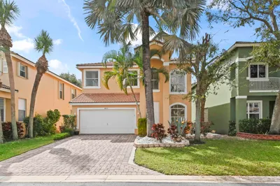 6657 Lurais Drive 1