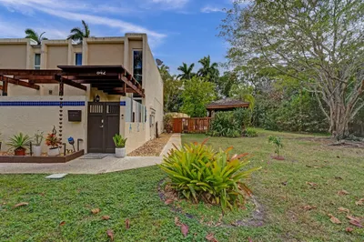 842 NE 20th Drive #842 1