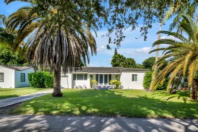 125 NW 100th Ter 1