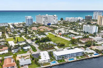 702 S Riverside Drive 1