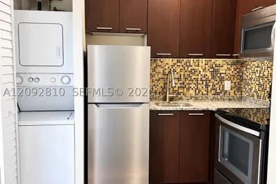 500 SW 9th Ave #5 1