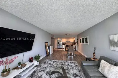 19370 Collins Ave #225 1