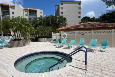 3910 Inverrary Blvd #603-B 1