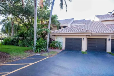 16301 Malibu Dr #79 1