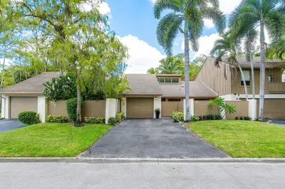 001-305PineShadowWay-Wellington-FL-33414