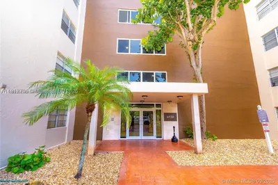 6930 Miami Gardens Dr #1-410 1