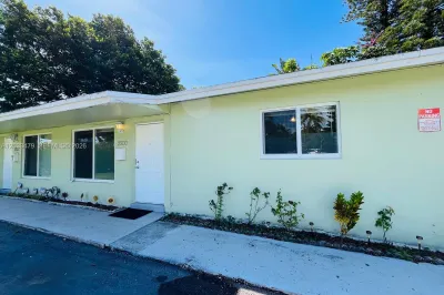 2500 NW 9th Ln #1 1