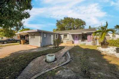 347 NW 4th Pl 1