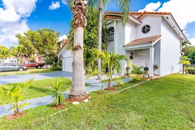 8909 SW 108th Cir Ct 1