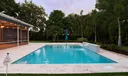 304 Circle W Photo