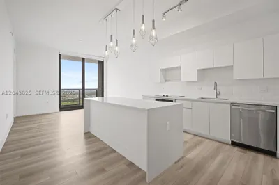 101 Diplomat Pkwy #1805 1