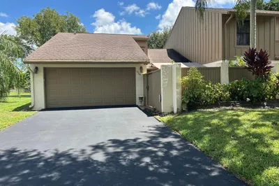 319 Wood Dale Drive 1