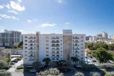 22 Salamanca Ave #201 1