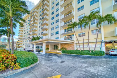 401 Golden Isles Dr #908 1