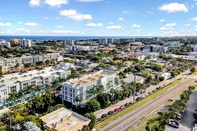 185 NE 4th Avenue #203 1