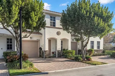 4565 Tara Cove Way 1