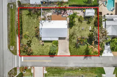 1180 NE Crescent Street 1