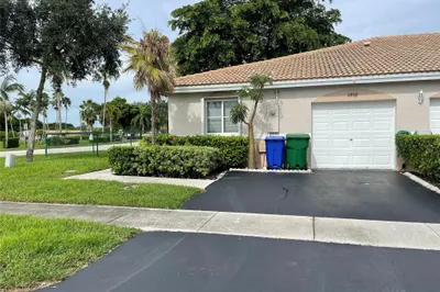 1810 SW 114th Terrace 1