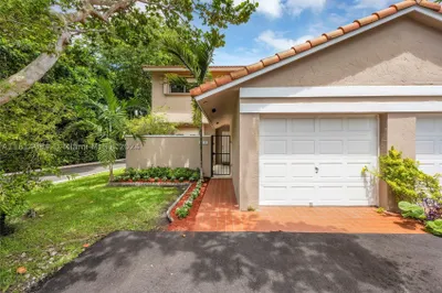 9116 SW 113th Place Cir E #9116 1