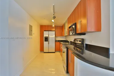 7501 E Treasure Dr #4K 1