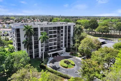 WELLESLEY PARK CONDO