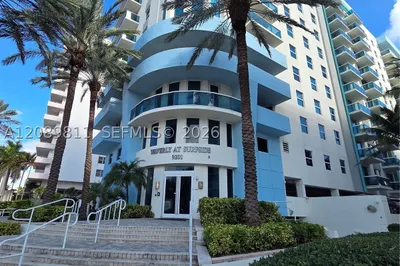 9172 Collins Ave #403 1