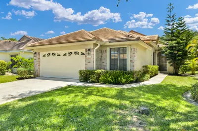 4800 Sherwood Forest Drive 1