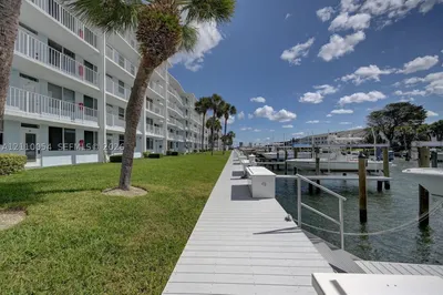 108 Paradise Harbour Blvd #111 1