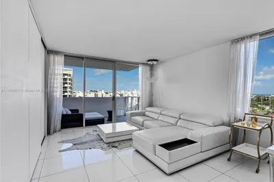 1100 West Ave #1102 1