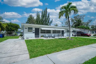 210-214 SW 10th Ave 1