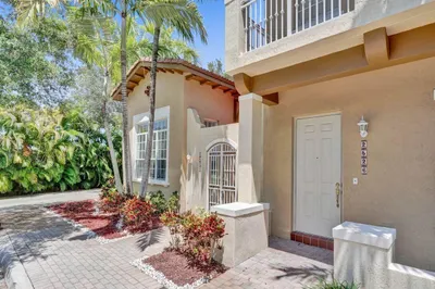 2528 NW 4th Street 1
