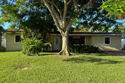 2624 NE 8th Court 1