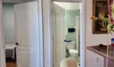 3er Bathroom downstairs