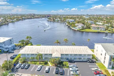 1105 S Riverside Drive #106 1