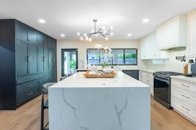 335 Franklin Road 1