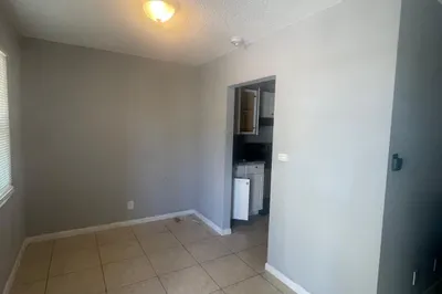 202 NW 32nd Court #206 1