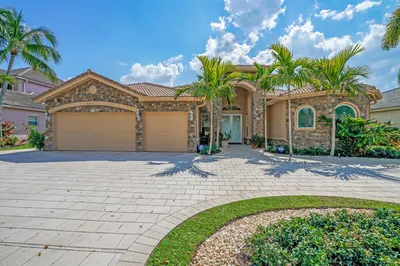 9244 Pineville Drive 1
