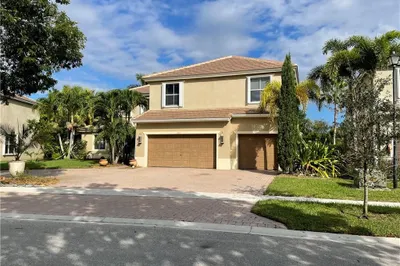 Circular driveway