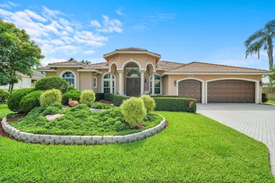 9695 Pandanus Way 1