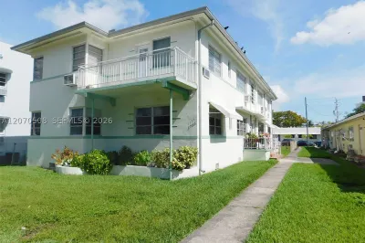 1735 Marseille Dr #2 1