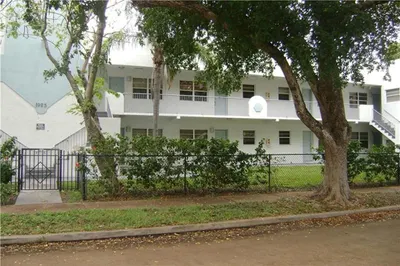 1925 Madison Street #17 1