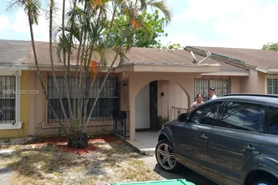 18047 NW 41st Pl 0 1