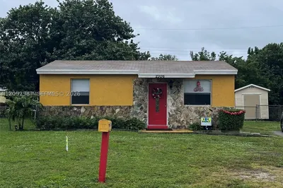 2306 NW 13th St 1