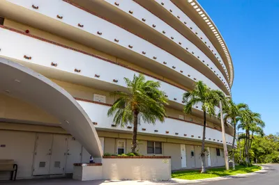 1319 E Hillsboro Boulevard #208 1