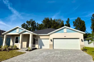 5621 Hampton Park Cir