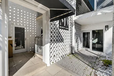 249 Peruvian Avenue #1811 1