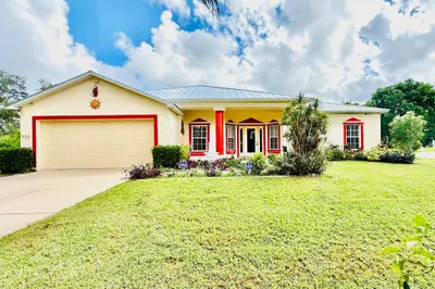 332 SW Glenwood Drive 1