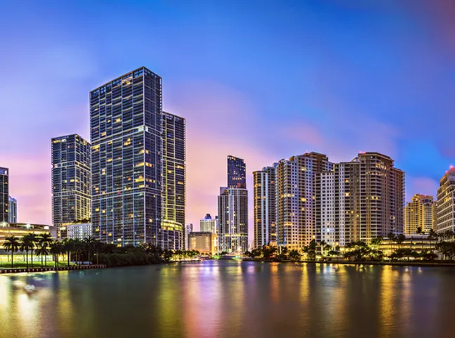 Vista Harbor Residences & Yacht Club in Brickell: Waterfront Luxury at the Edge of Biscayne Bay