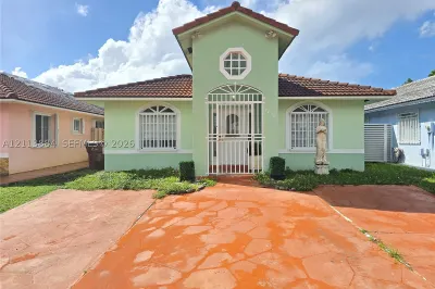 7456 W 34th Ct 1