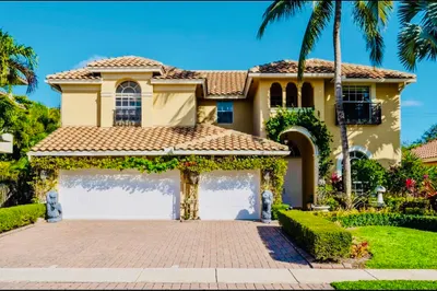 9905 Coronado Lake Drive